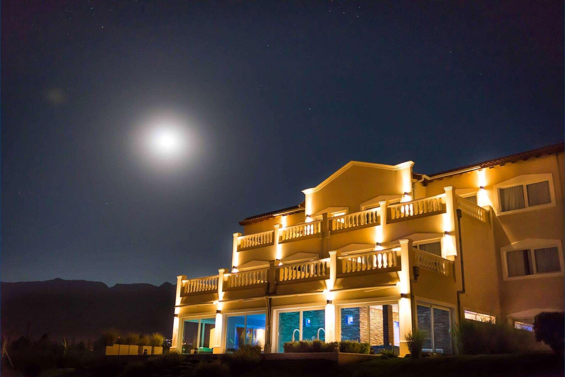 Howard Johnson Resort Spa & Convention Center Villa de Merlo Exterior photo