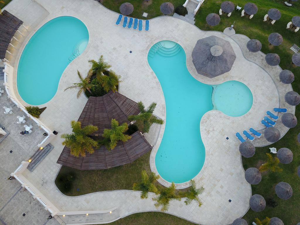 Howard Johnson Resort Spa & Convention Center Villa de Merlo Exterior photo